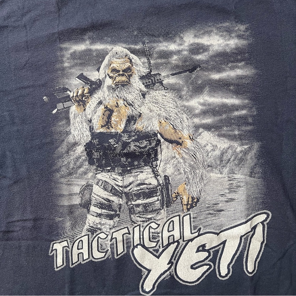 Slightly used size XL Grunt style shirt.